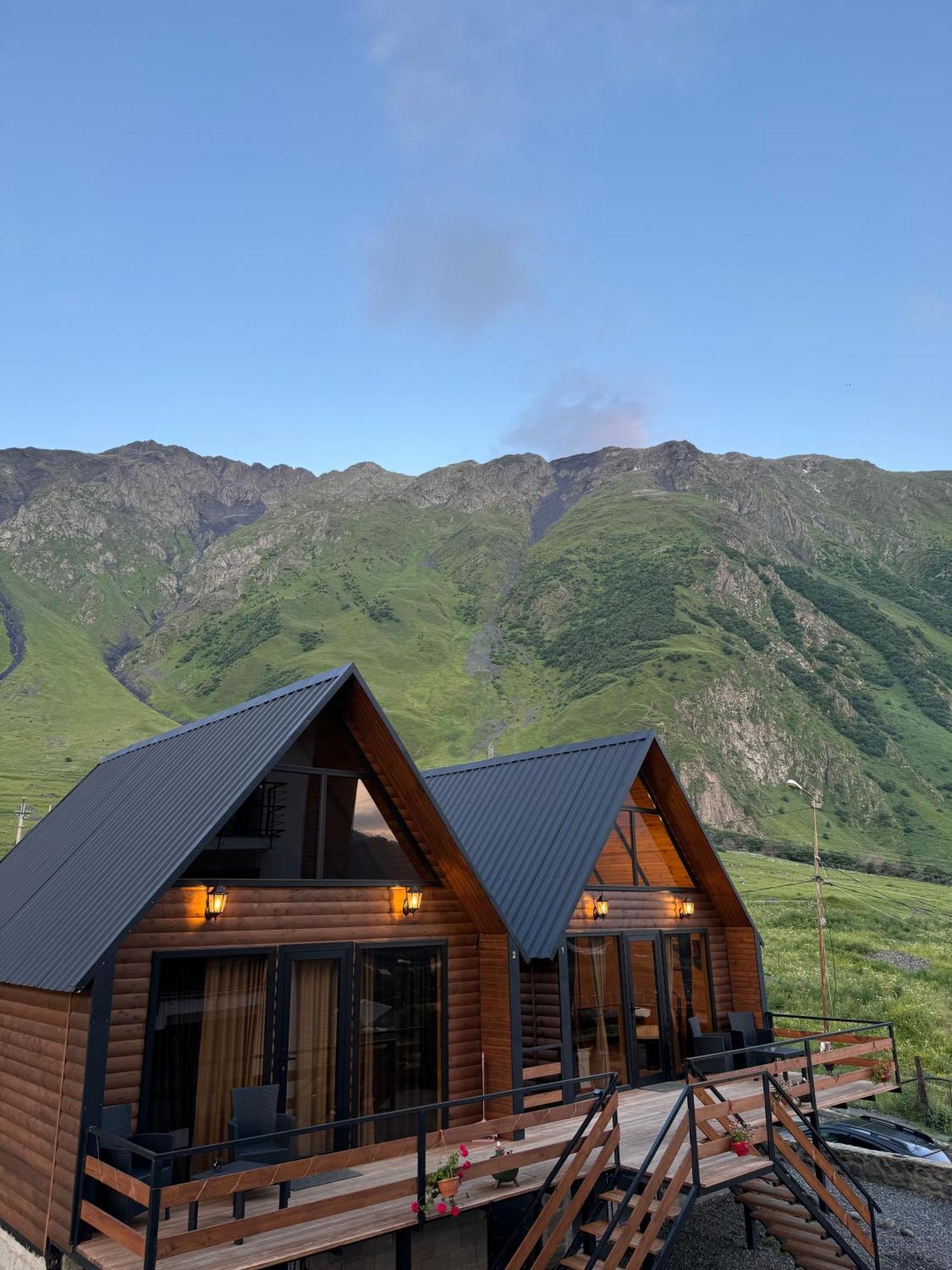 Outdoor Cottages Kazbegi מראה חיצוני תמונה