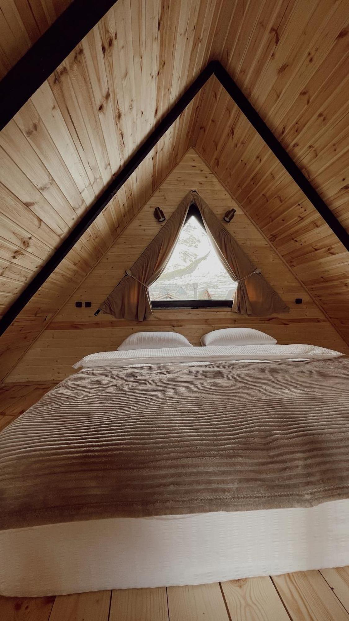 Outdoor Cottages Kazbegi מראה חיצוני תמונה