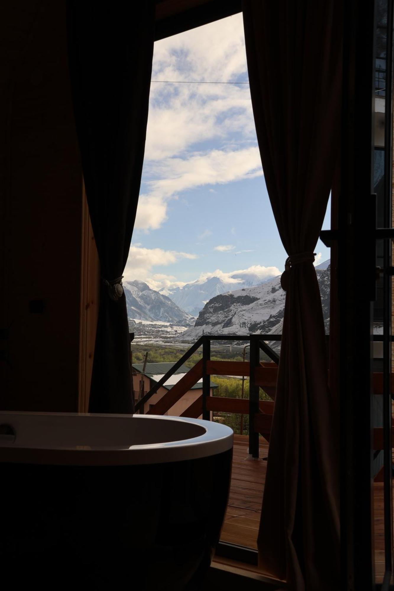 Outdoor Cottages Kazbegi מראה חיצוני תמונה